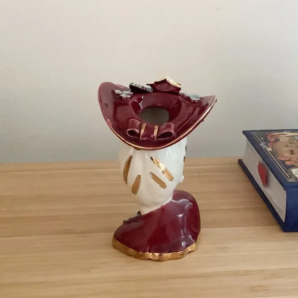 the most charming vintage woman with a hat ceramic vase - Picture 2 of 4